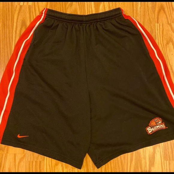 Nike BEAVERS Shorts - Picture 1 of 3